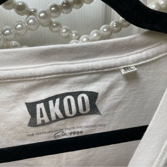 Vintage Crowns & Kings Basketball Akoo Graphic T-Shirt - Picture 4 of 6